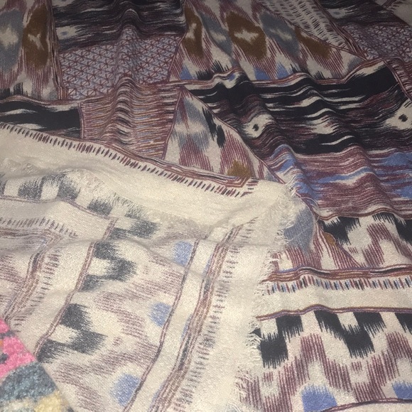 NWT Tres Luxe Navajo Print wrap - Picture 6 of 11